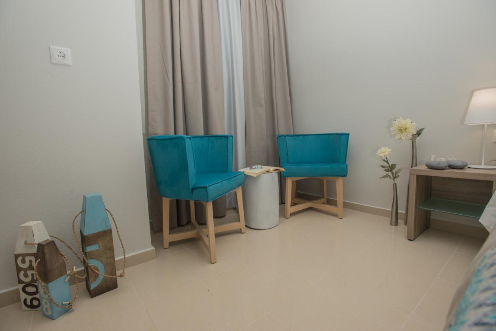 Athina Residence Lentas Luaran gambar