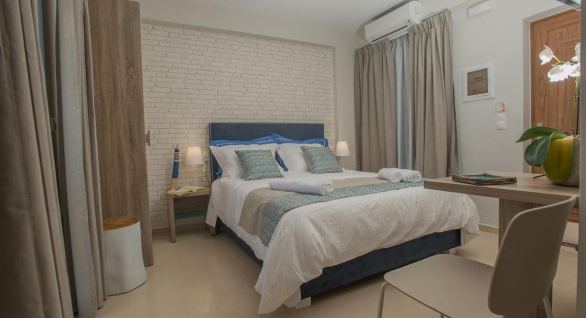Athina Residence Lentas Luaran gambar